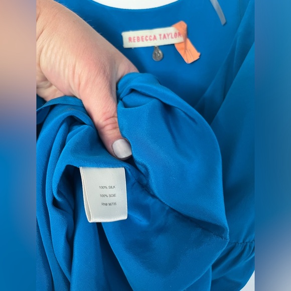 Rebecca Taylor 100% silk dress. With tie belt, bubble style bottom v forgiving! - Picture 5 of 9